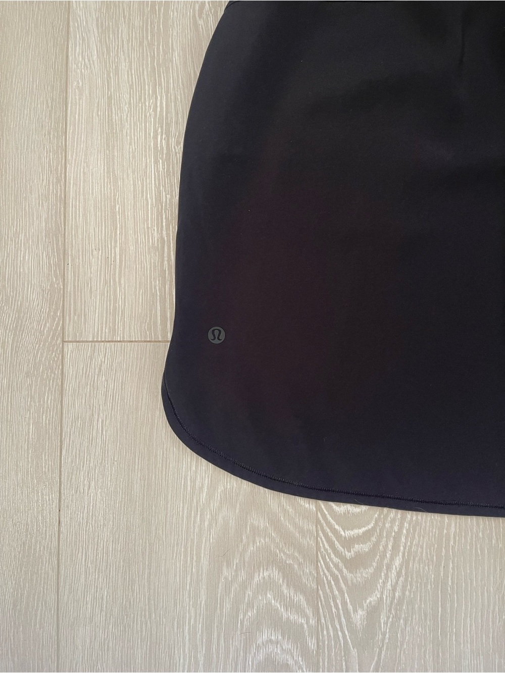 Lululemon On The Fly Skirt *Woven
Black size 8 - Picture 12 of 13